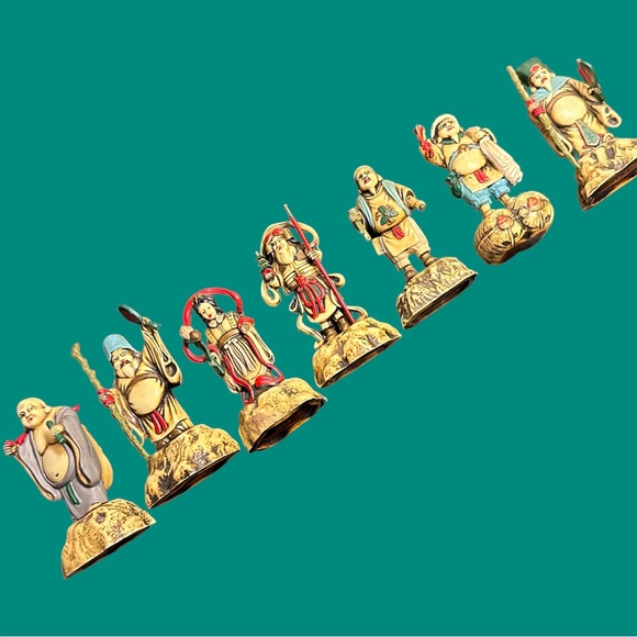 SET OF 7 VINTAGE JAPANESE GODS OF FORTUNE DEITIES FIGURINES - Picture 4 of 12